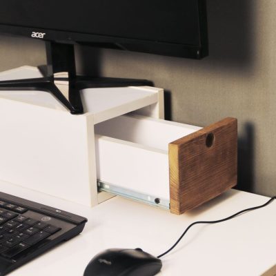 باکس-زیر-مانیتور